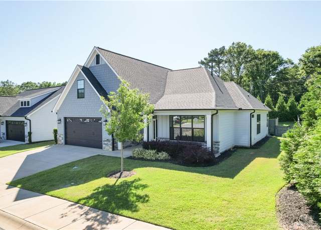 Property at 112 Stanbury Dr, Clemson, SC 29631, 3 beds, 2.5 baths