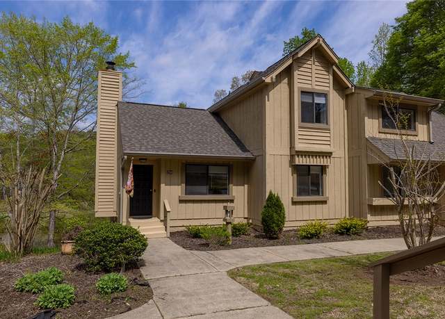 Property at 204 Harbor Cove Dr, Salem, SC 29676, 3 beds, 3 baths