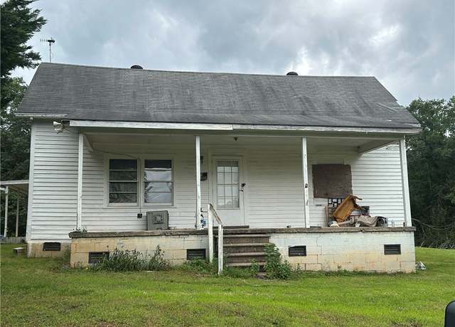 Property at 7 Morris Dr, Honea Path, SC 29654, 4 beds, 1 bath