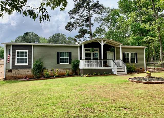 Property at 204 Rock Creek Rd, Anderson, SC 29625, 3 beds, 2 baths