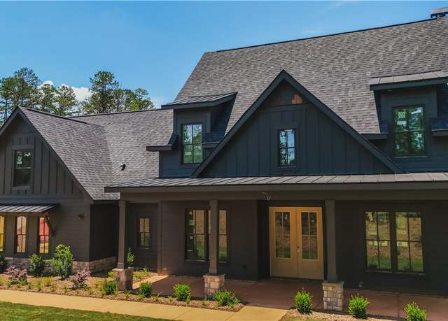 Property at 248 W Old Pendleton Rd, Central, SC 29630, 4 beds, 3.5 baths