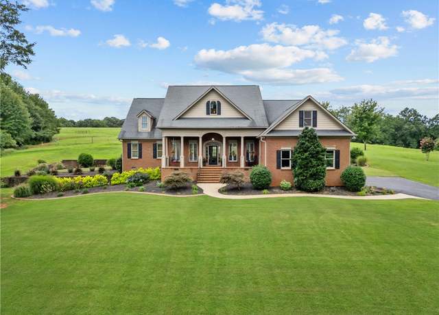 Property at 185 Meadow Brook Ln, Pickens, SC 29671, 4 beds, 4 baths