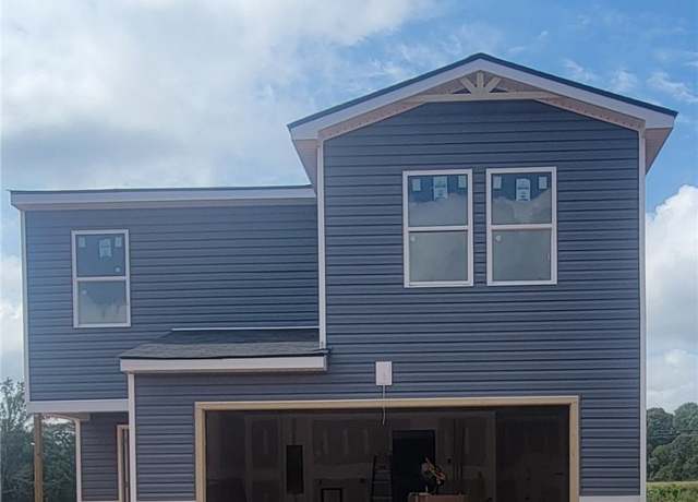 Property at 240 Green Pasture Rd, Fountain Inn, SC 29644, 5 beds, 3.5 baths