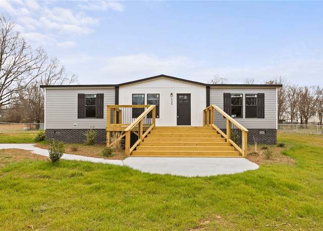 Property at 135 Ostrich Ln, Starr, SC 29684, 3 beds, 2 baths