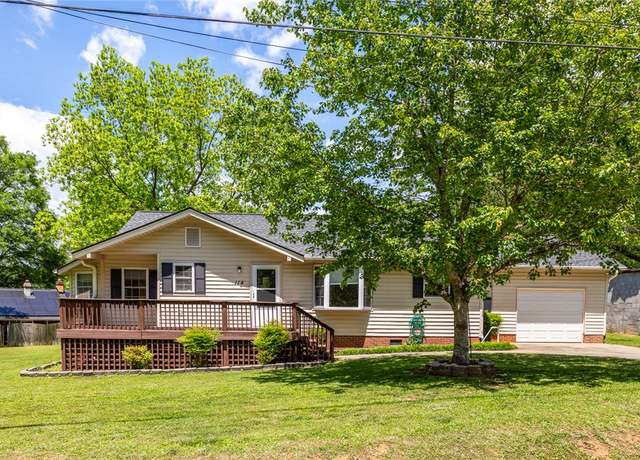 Property at 114 Augusta St, Easley, SC 29640, 3 beds, 2 baths