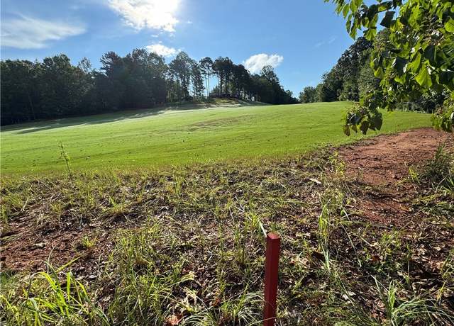 Property at 913 & 915 S Hogan Dr, Westminster, SC 29693
