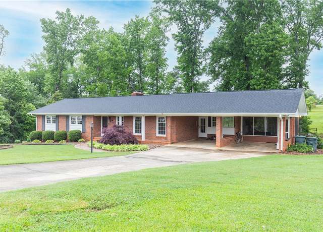 Property at 706 Ploma Dr, Seneca, SC 29678, 4 beds, 3 baths