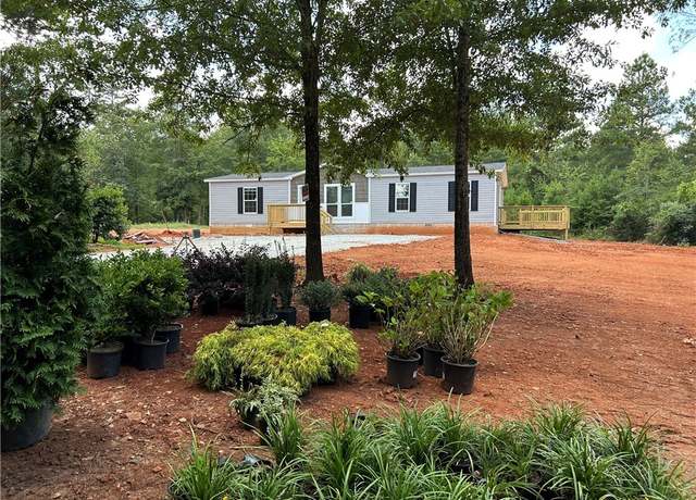 Property at 208 Union Ct, West Union, SC 29696, 3 beds, 2 baths