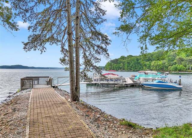 Property at 3 Harbour View Dr, Salem, SC 29676