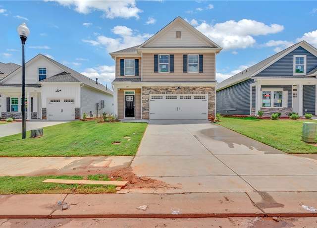 Property at 205 Brown Cir, Easley, SC 29642, 3 beds, 2.5 baths
