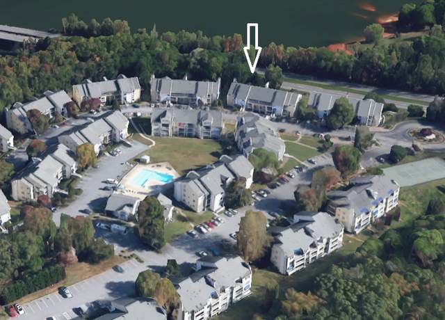 Property at 202 Northlake Dr, Anderson, SC 29621