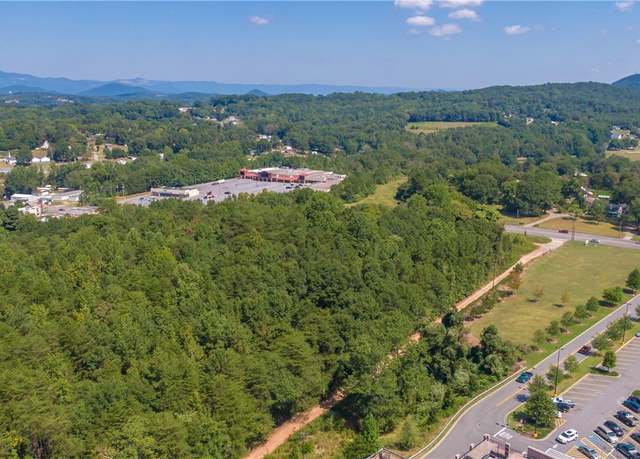 Property at 106 Roberts Rd, Pickens, SC 29671