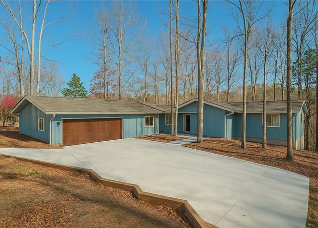 Property at 24 Mainsail Dr, Salem, SC 29676, 3 beds, 2 baths