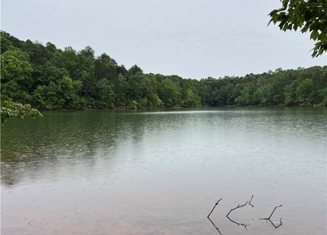 Property at 222 Chestnut Dr, Westminster, SC 29693