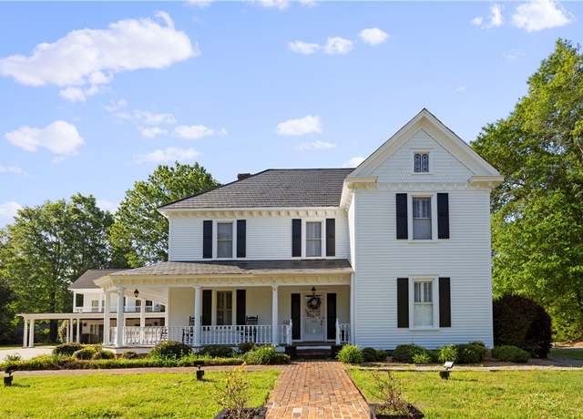 Property at 409 W Main St, Liberty, SC 29657, 6 beds, 6.5 baths