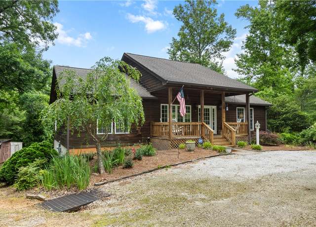 Property at 135 Crowes Dr, Walhalla, SC 29691, 3 beds, 3 baths