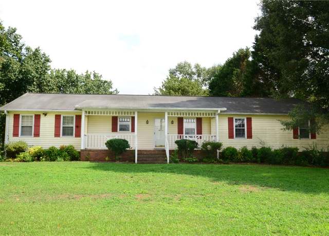 Property at 201 Knollwood Dr, Anderson, SC 29625, 3 beds, 2 baths