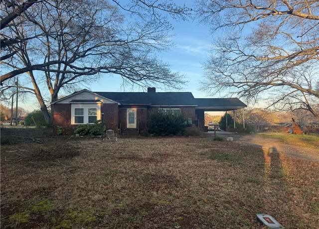Property at 1010 Bern Cir, Anderson, SC 29625, 2 beds, 2 baths