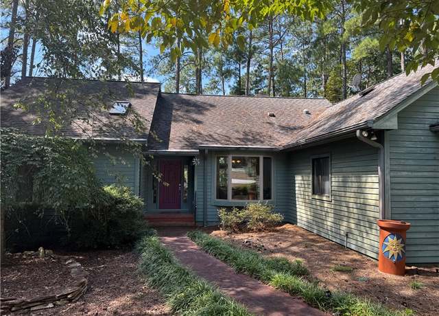 Property at 10 Sunset Bay Dr, Salem, SC 29676, 3 beds, 2 baths