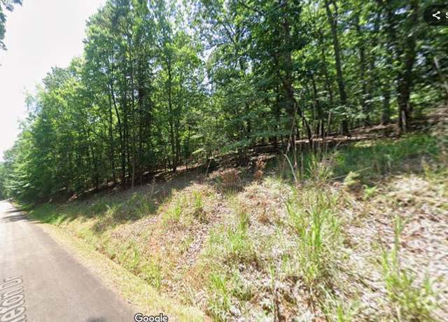 Property at 102 Middleton Dr, Westminster, SC 29693