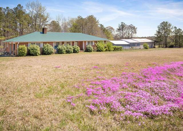 Property at 301 Burts Garage Rd, Anderson, SC 29626, 4 beds, 2 baths