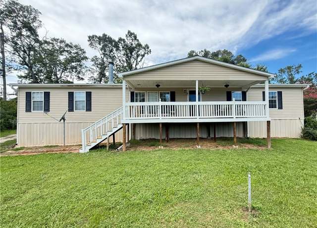 Property at 113 Country Place Cir, Seneca, SC 29678, 3 beds, 2 baths
