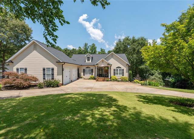 Property at 220 Thomas Welborn Rd, Anderson, SC 29625, 3 beds, 3.5 baths