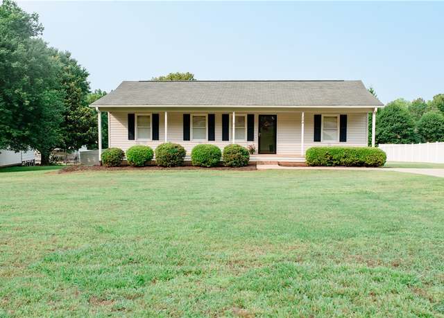 Property at 204 Dalton Hill Rd, Easley, SC 29640, 3 beds, 2 baths