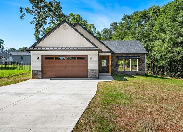 Property at 1308 Mclees Rd, Anderson, SC 29621, 3 beds, 2 baths