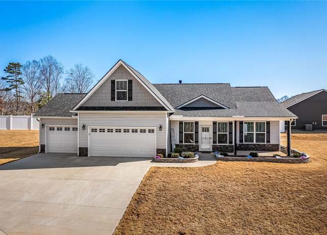 Property at 124 Inlet Pointe Dr, Anderson, SC 29625, 3 beds, 3 baths