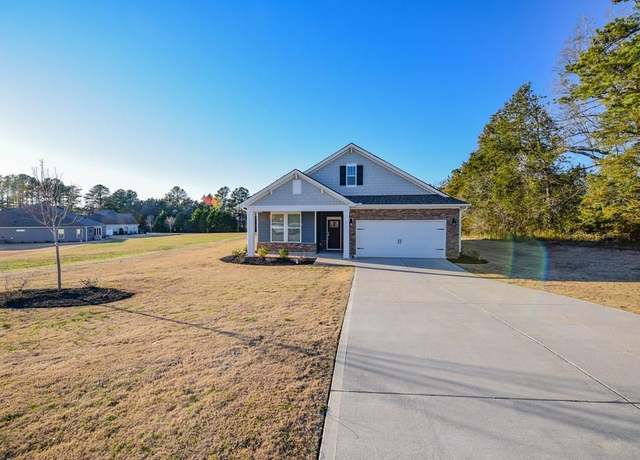 Property at 320 Oakmonte Cir, Greenwood, SC 29649, 4 beds, 3 baths