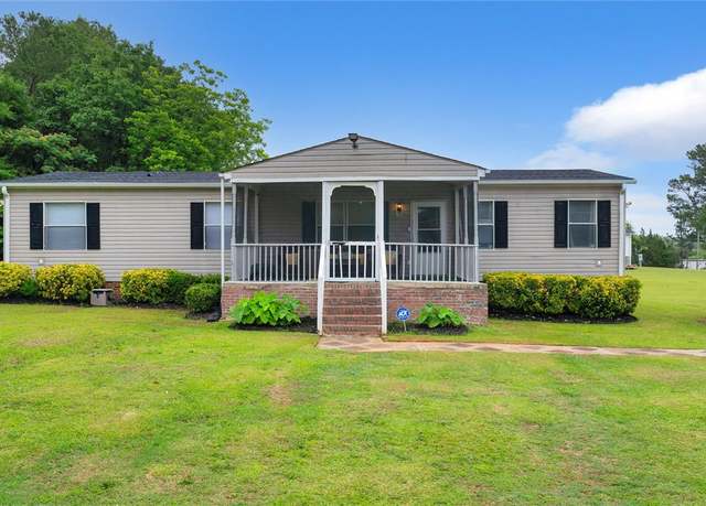 Property at 134 Pickens Cir, Anderson, SC 29624, 3 beds, 2 baths