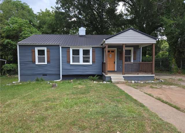 Property at 1609 S Mcduffie St, Anderson, SC 29624, 3 beds, 1.5 baths