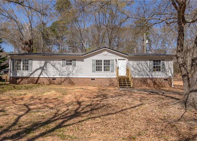 Property at 203 Helen Dr, Anderson, SC 29626, 3 beds, 2 baths