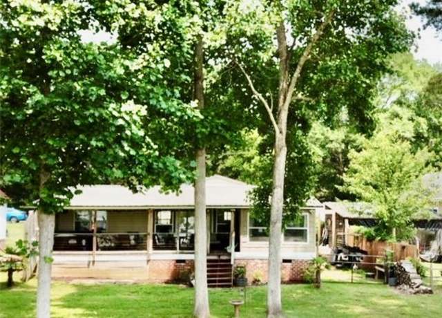 Property at 116 Dogwood Ln, Townville, SC 29689, 2 beds, 2 baths