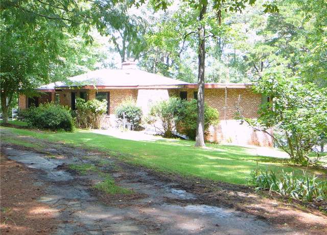 Property at 1405 Shirley Dr, Anderson, SC 29621, 3 beds, 3 baths