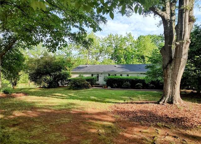 Property at 1130 Old Seneca Rd, Central, SC 29630, 3 beds, 3 baths