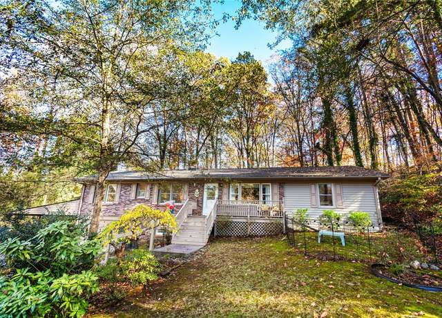 Property at 106 Laurel Ln, Seneca, SC 29678, 4 beds, 3 baths