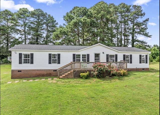 Property at 104 Grove Creek Dr, Westminster, SC 29693, 4 beds, 2 baths