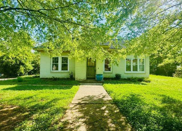 Property at 704 North St, Greenwood, SC 29649, 3 beds, 2 baths
