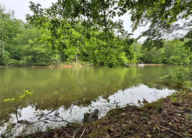 Property at 1040 Trailwinds Dr, Westminster, SC 29693