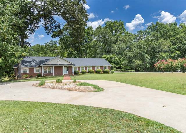 Property at 216 Maplewood Rd, Anderson, SC 29625, 5 beds, 4.5 baths