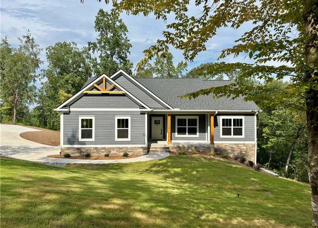 Property at 1112 Little River View Dr, Seneca, SC 29672, 4 beds, 3.5 baths