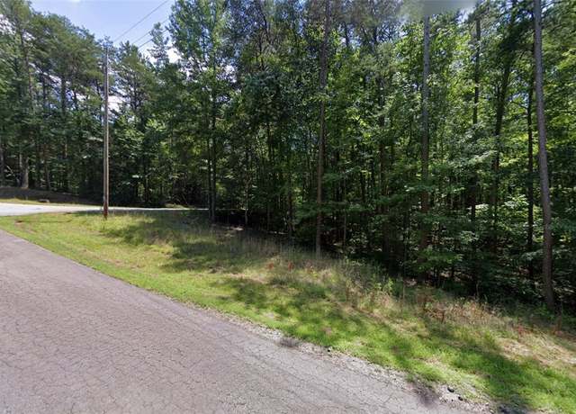 Property at 135 Nottingham Dr, Westminster, SC 29693
