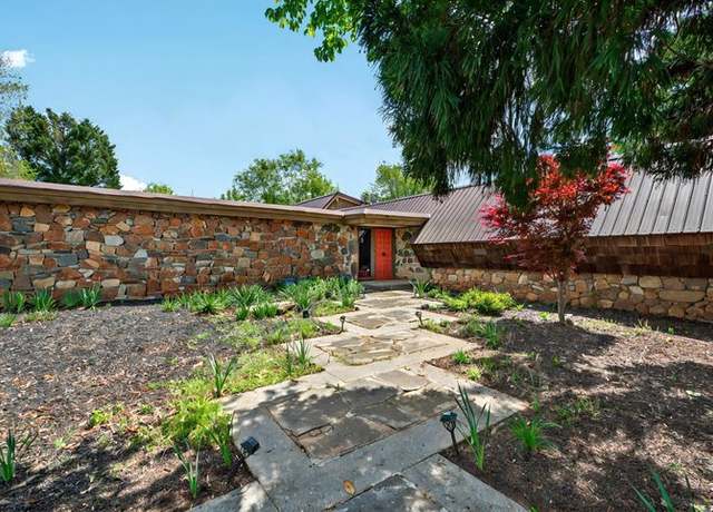 Property at 1501 Providence Church Rd, Anderson, SC 29626, 6 beds, 4.5 baths