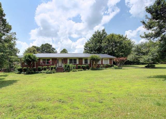 Property at 323 Maria Dr, Anderson, SC 29625, 3 beds, 2 baths