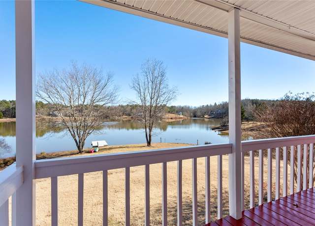 Property at 201 The Bear Blvd, Tamassee, SC 29686, 5 beds, 3 baths