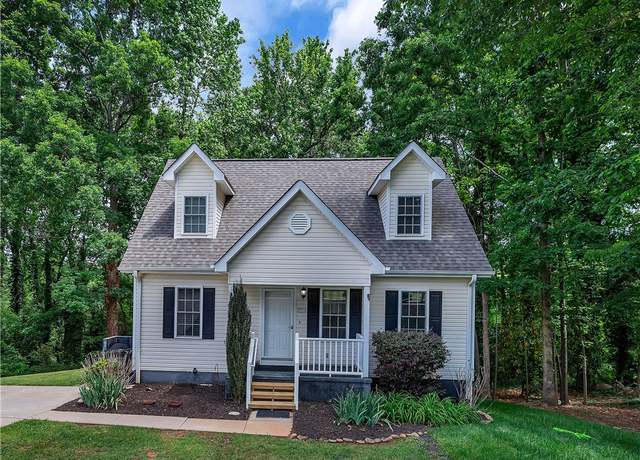 Property at 205 Washington Ave, Easley, SC 29640, 3 beds, 2 baths