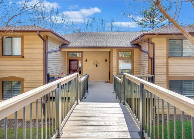 Property at 126 E Blue Heron Dr, Salem, SC 29676, 2 beds, 2 baths