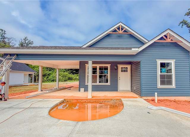 Property at 600 S Stribling St, Seneca, SC 29678, 2 beds, 2 baths
